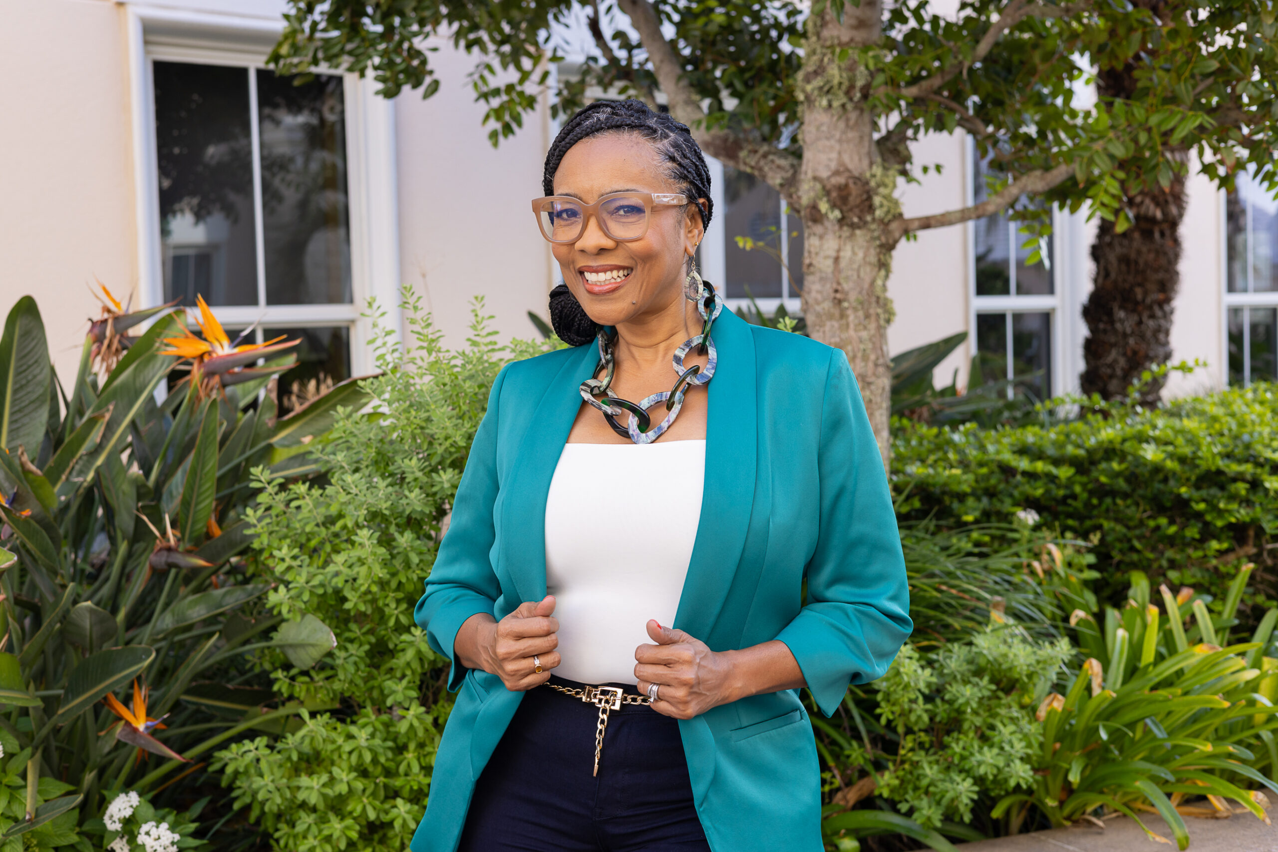 Clarity, Connection & Leadership: How Tina Laws Is Helping People Thrive in Work and in Love Tina Laws